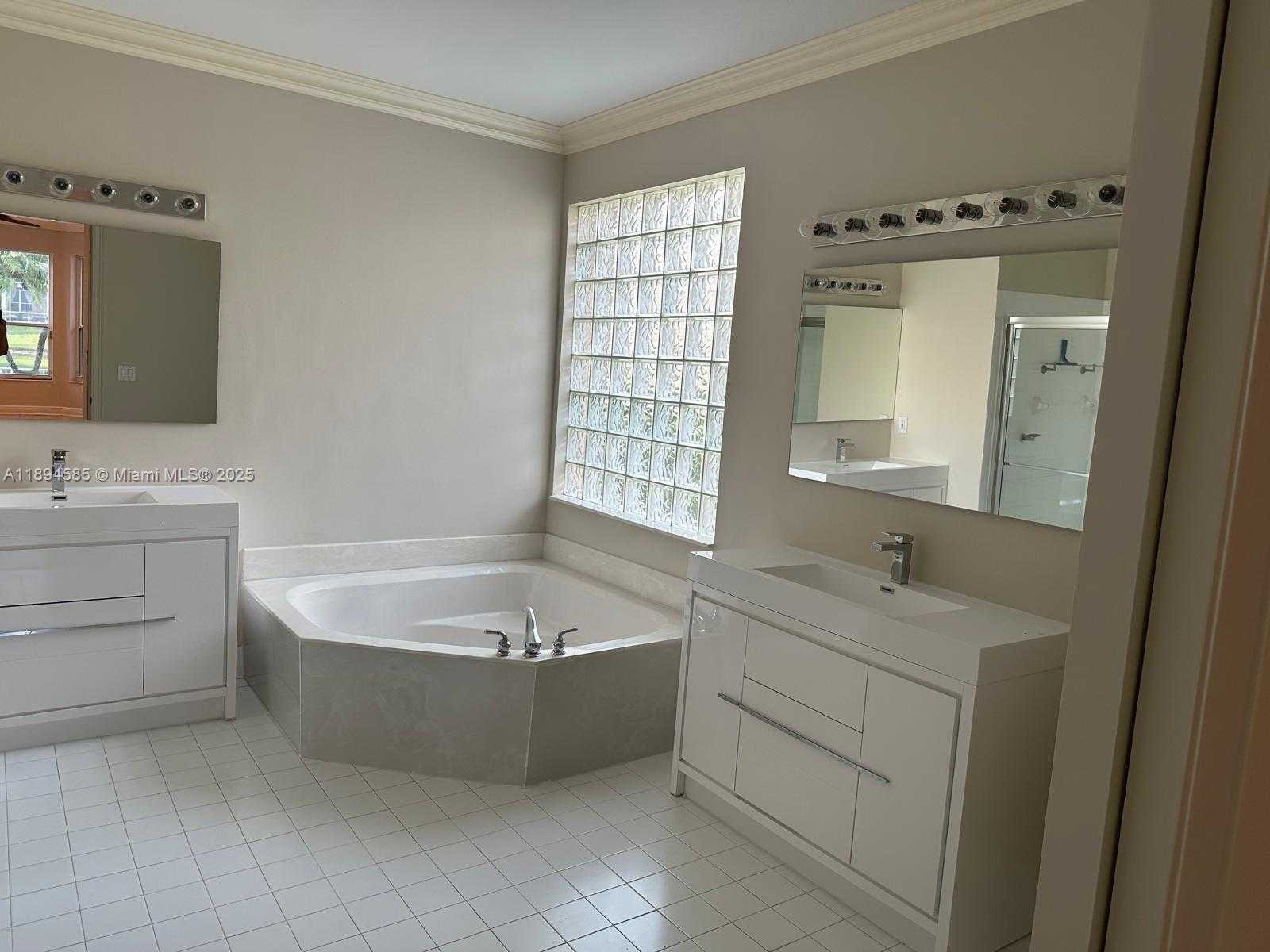Small Image of 18580 SOUTH WEST 44TH ST, Miramar Number 45