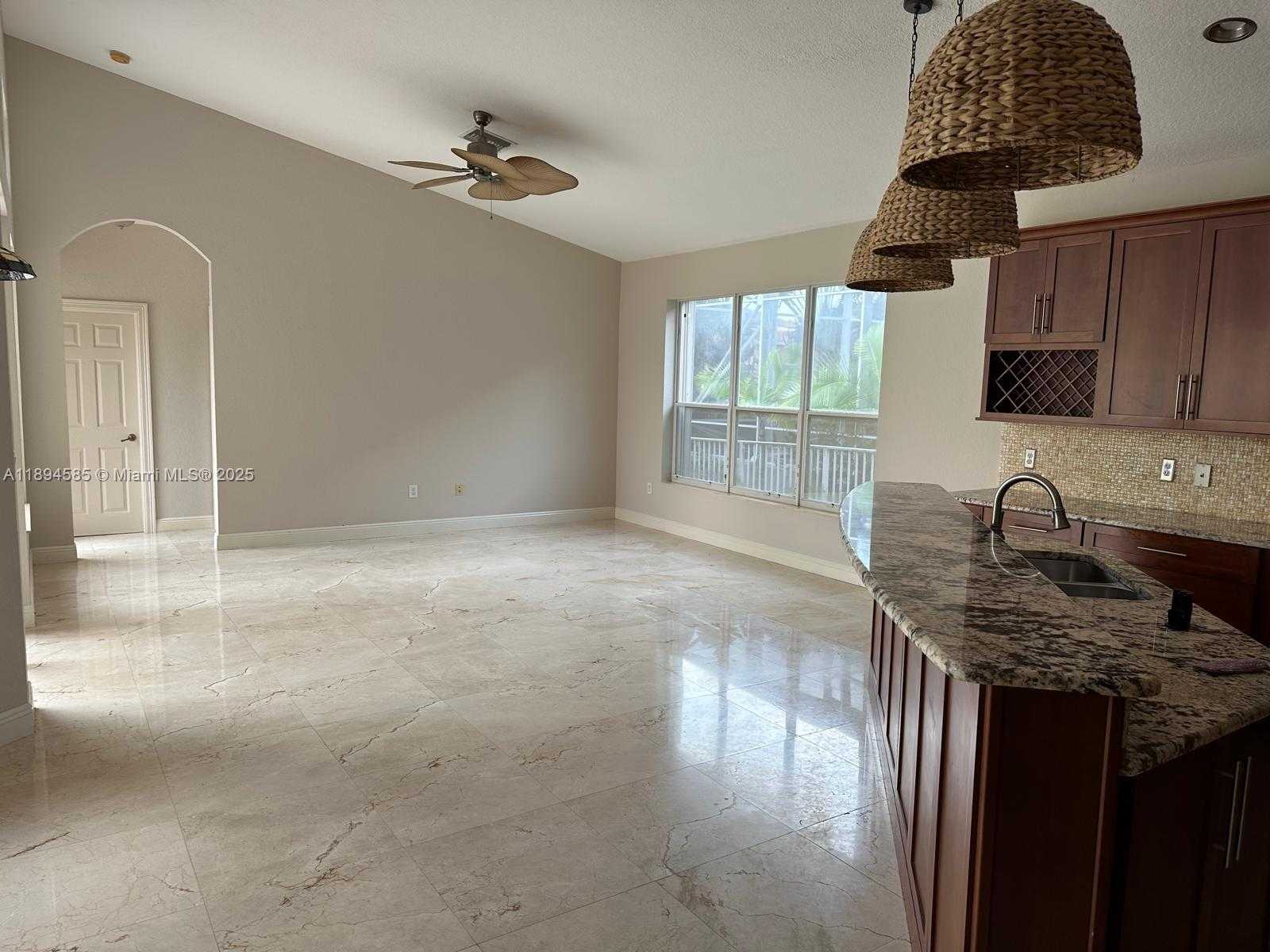 Small Image of 18580 SOUTH WEST 44TH ST, Miramar Number 9