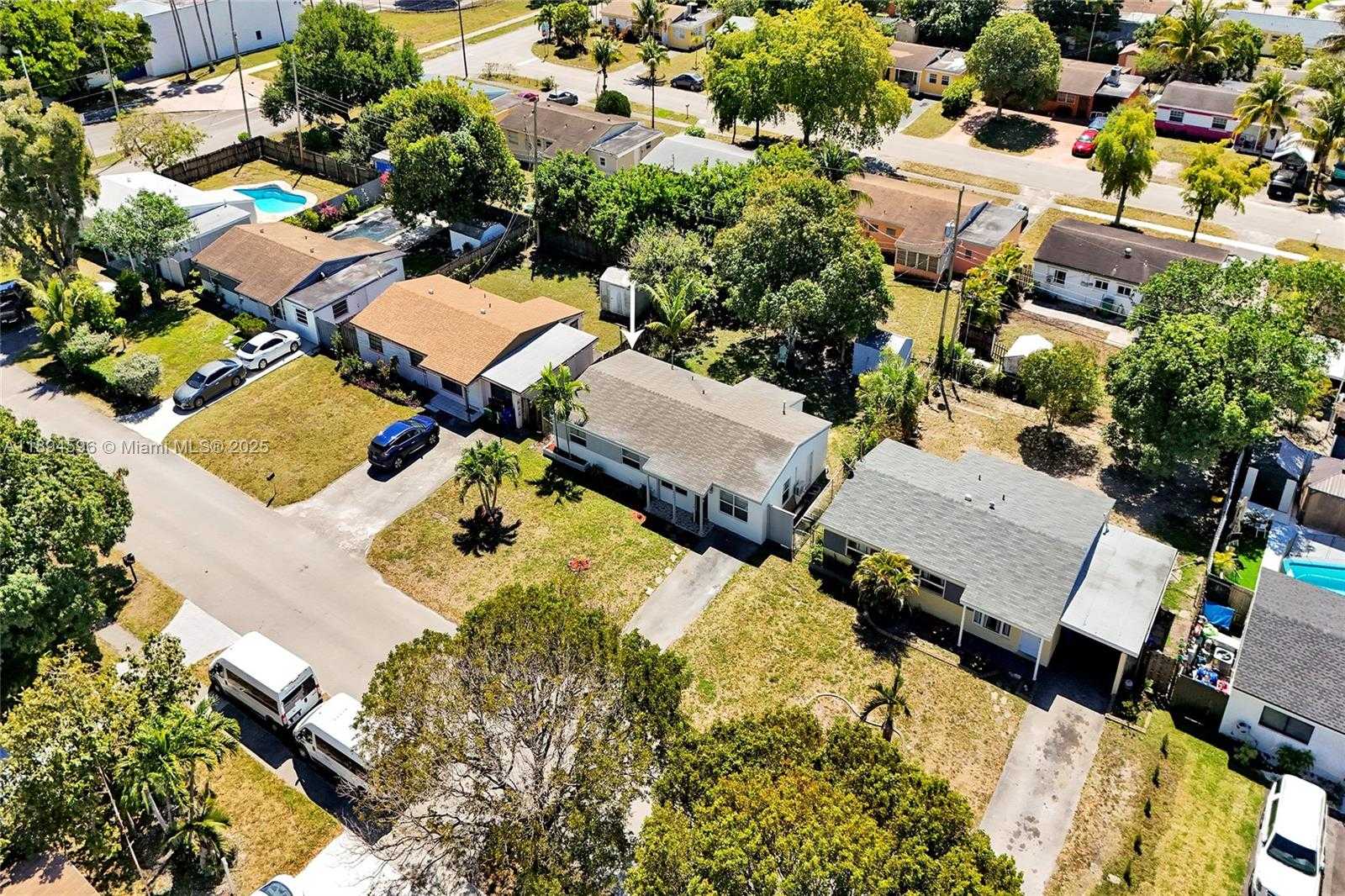 Small Image of 6930 SOUTH WEST 24TH CT, Miramar Number 54