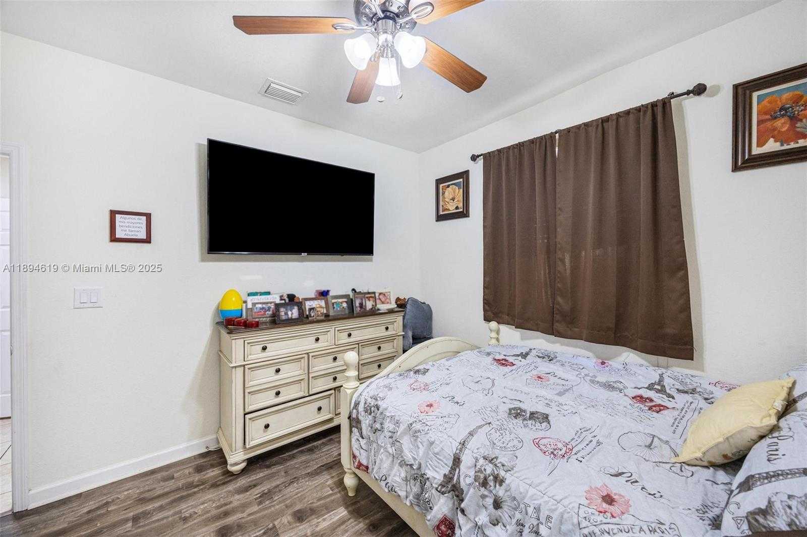 Small Image of 415 SOUTH EAST 34TH TER, Homestead Number 15