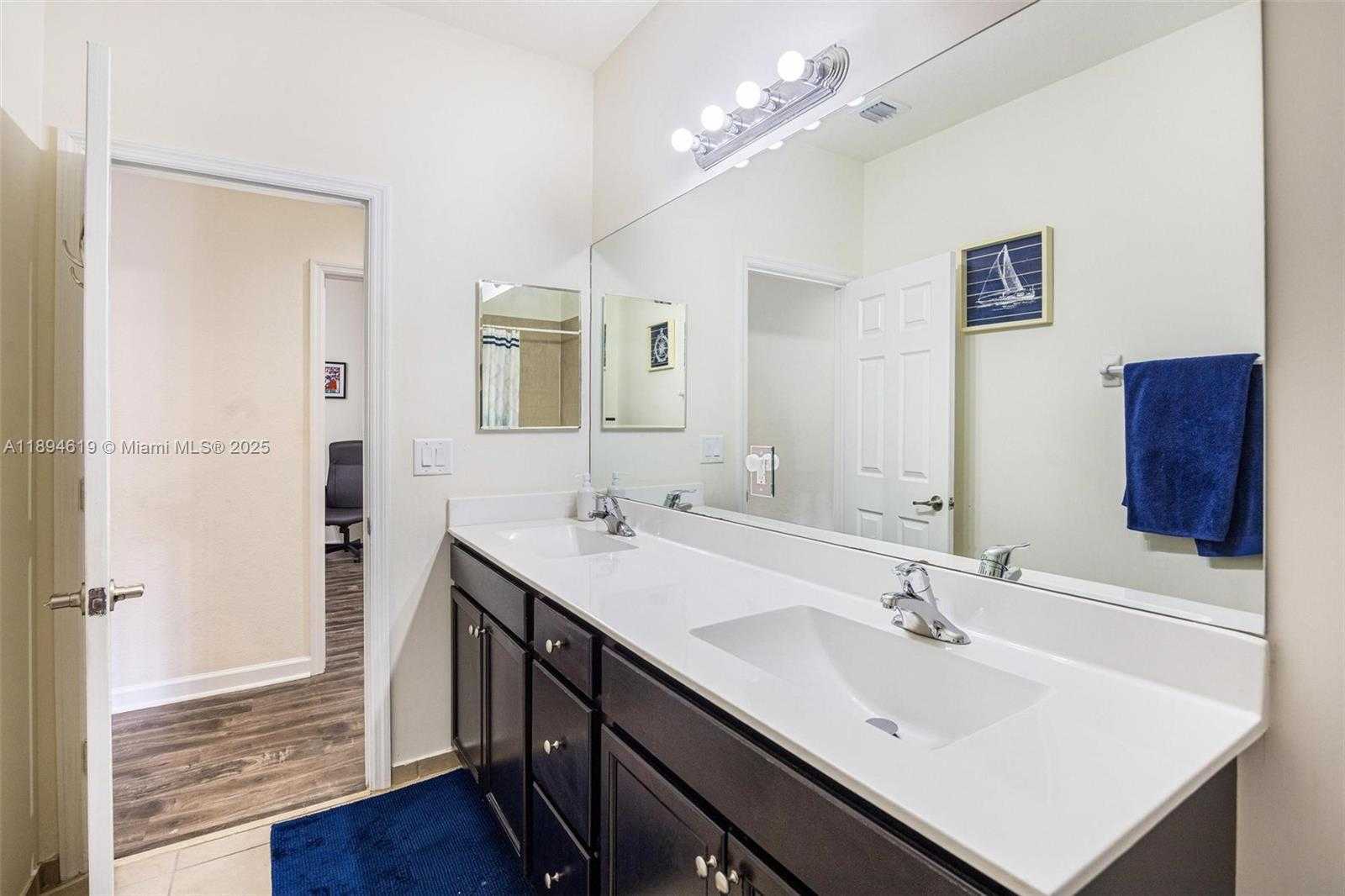 Small Image of 415 SOUTH EAST 34TH TER, Homestead Number 26