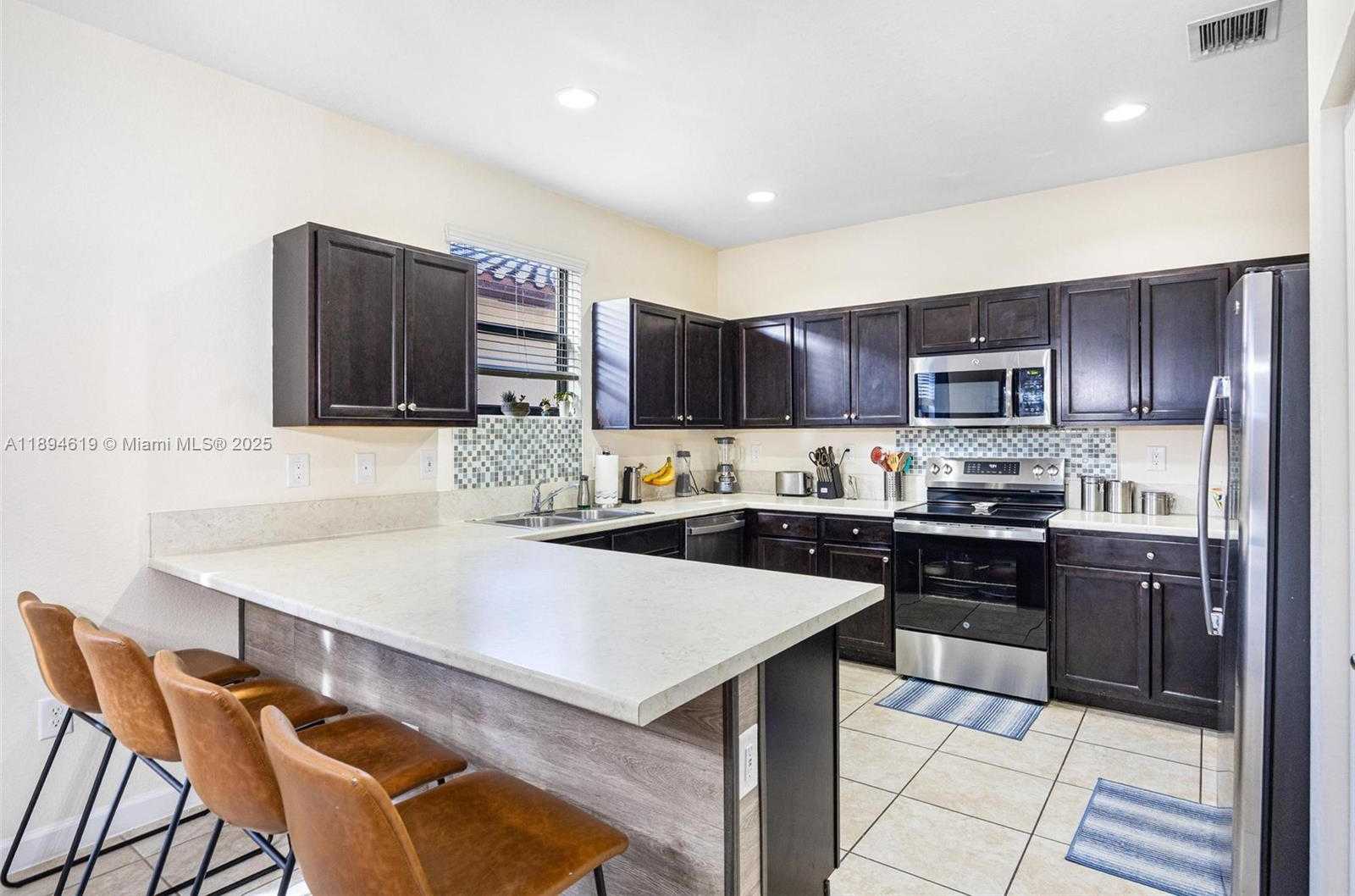 Small Image of 415 SOUTH EAST 34TH TER, Homestead Number 8