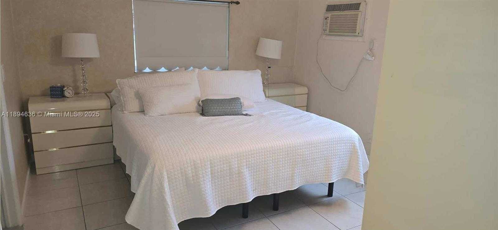 Small Image of 7160 WEST 10TH AVE, Hialeah Number 23