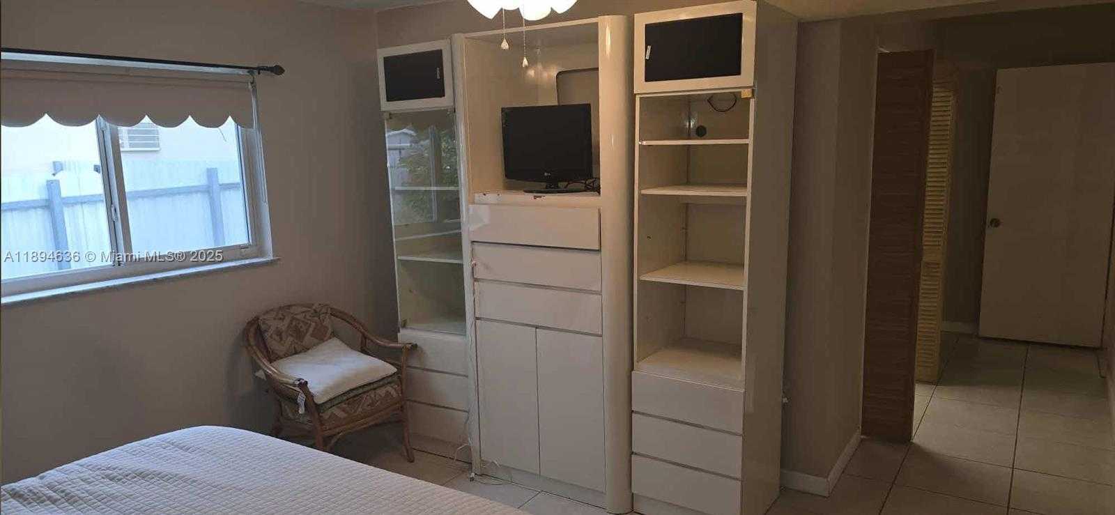 Small Image of 7160 WEST 10TH AVE, Hialeah Number 24