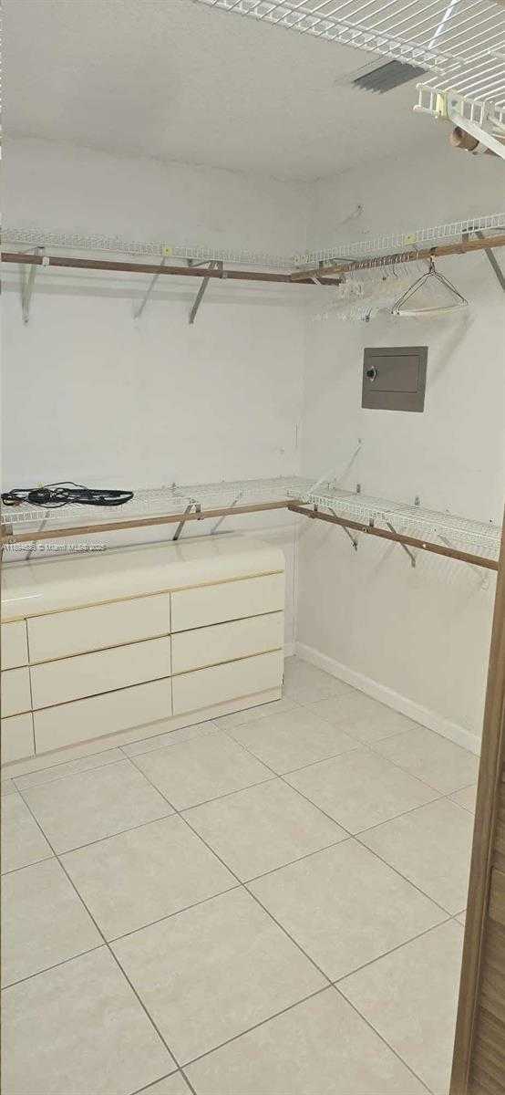 Small Image of 7160 WEST 10TH AVE, Hialeah Number 26