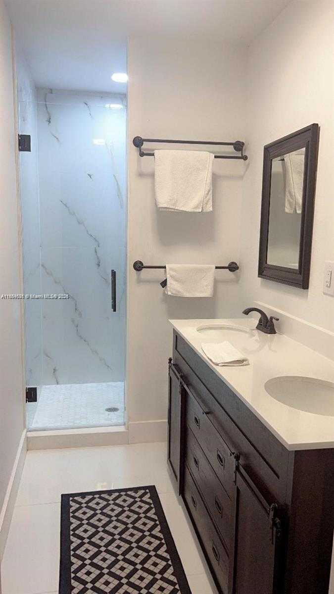 Small Image of 4711 NORTH WEST 178TH TER, Miami Gardens Number 6