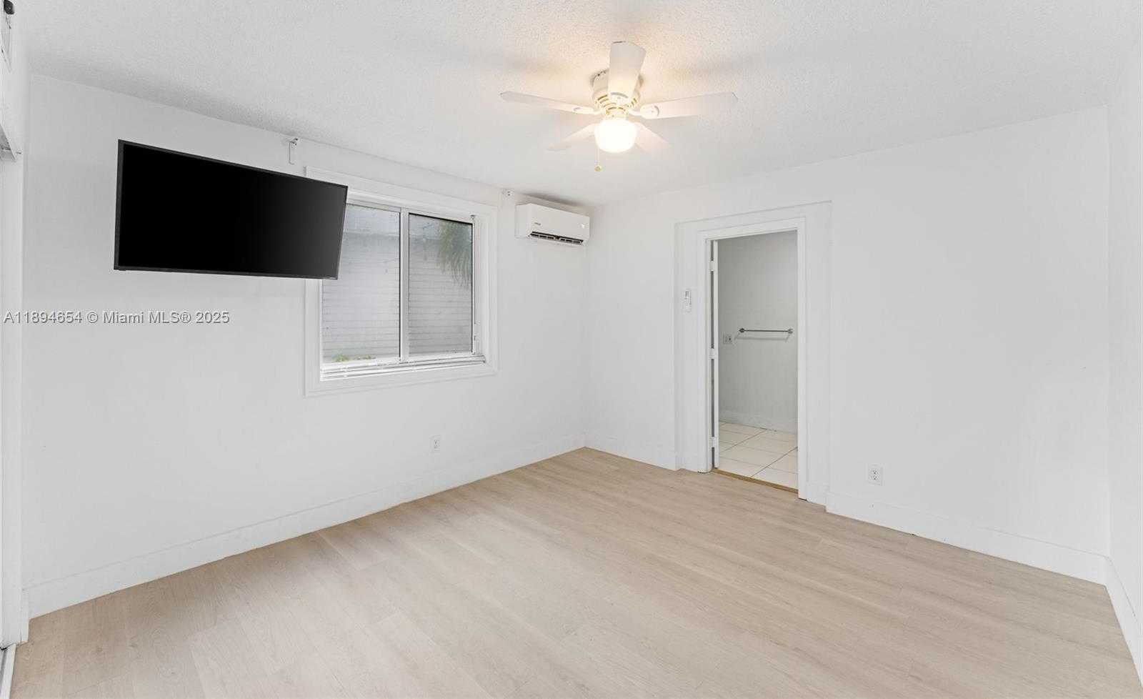 Small Image of 16315 NORTH WEST 24TH AVE, Miami Gardens Number 11