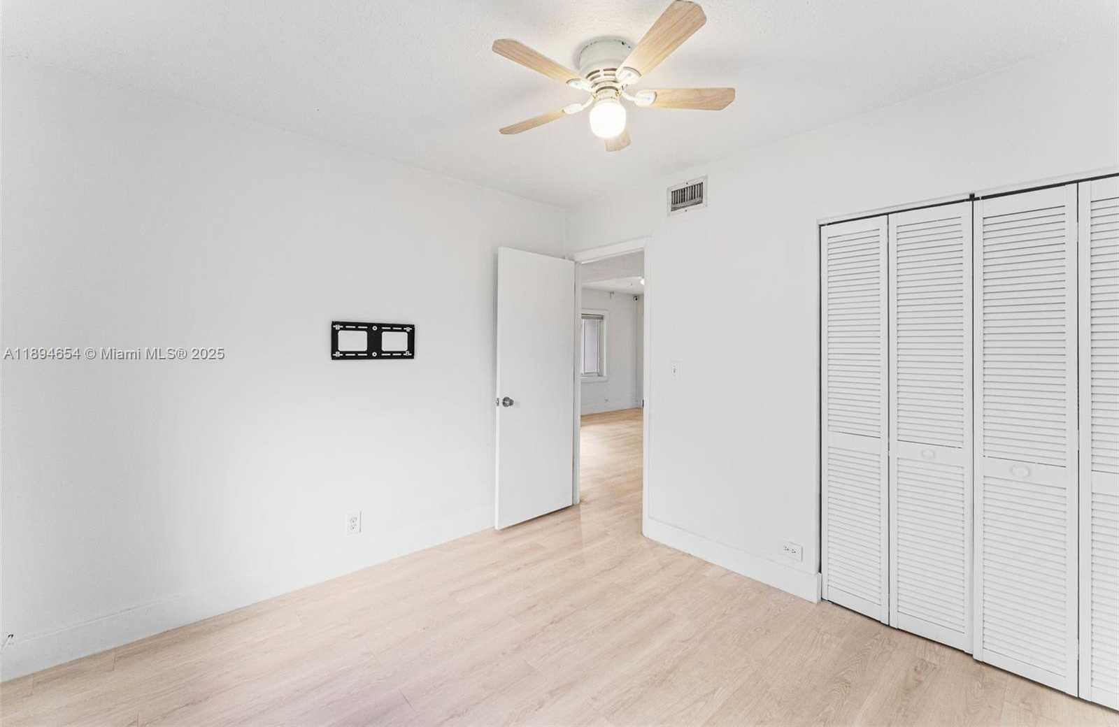 Small Image of 16315 NORTH WEST 24TH AVE, Miami Gardens Number 20