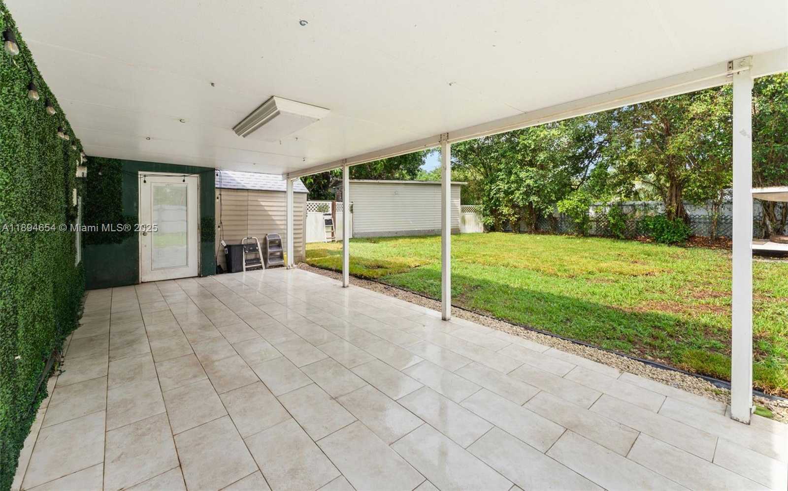 Small Image of 16315 NORTH WEST 24TH AVE, Miami Gardens Number 26