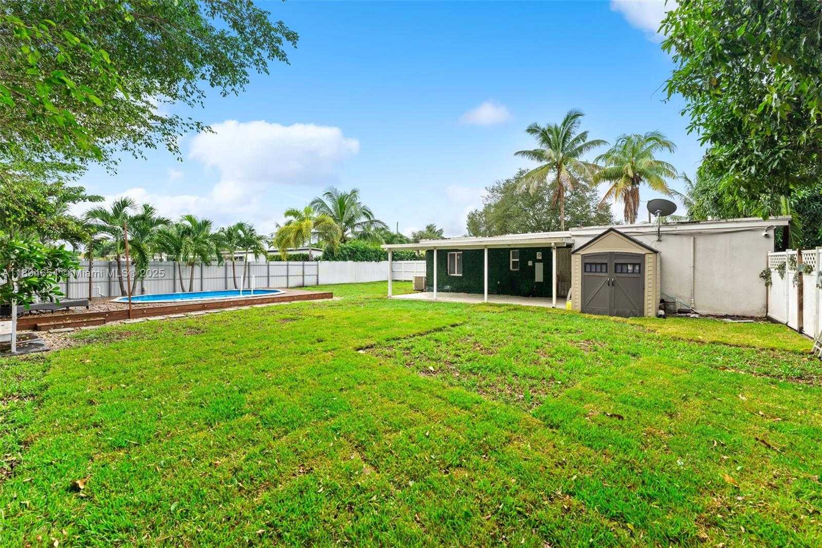 Small Image of 16315 NORTH WEST 24TH AVE, Miami Gardens Number 28