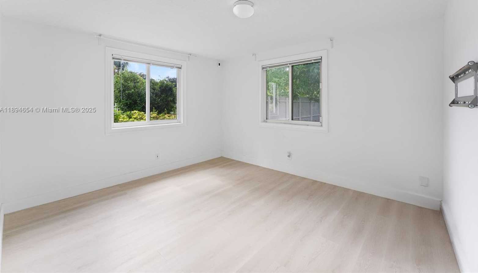 Small Image of 16315 NORTH WEST 24TH AVE, Miami Gardens Number 8