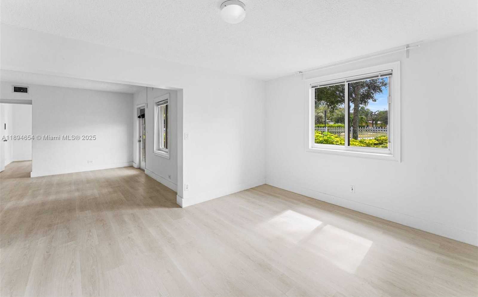 Small Image of 16315 NORTH WEST 24TH AVE, Miami Gardens Number 9