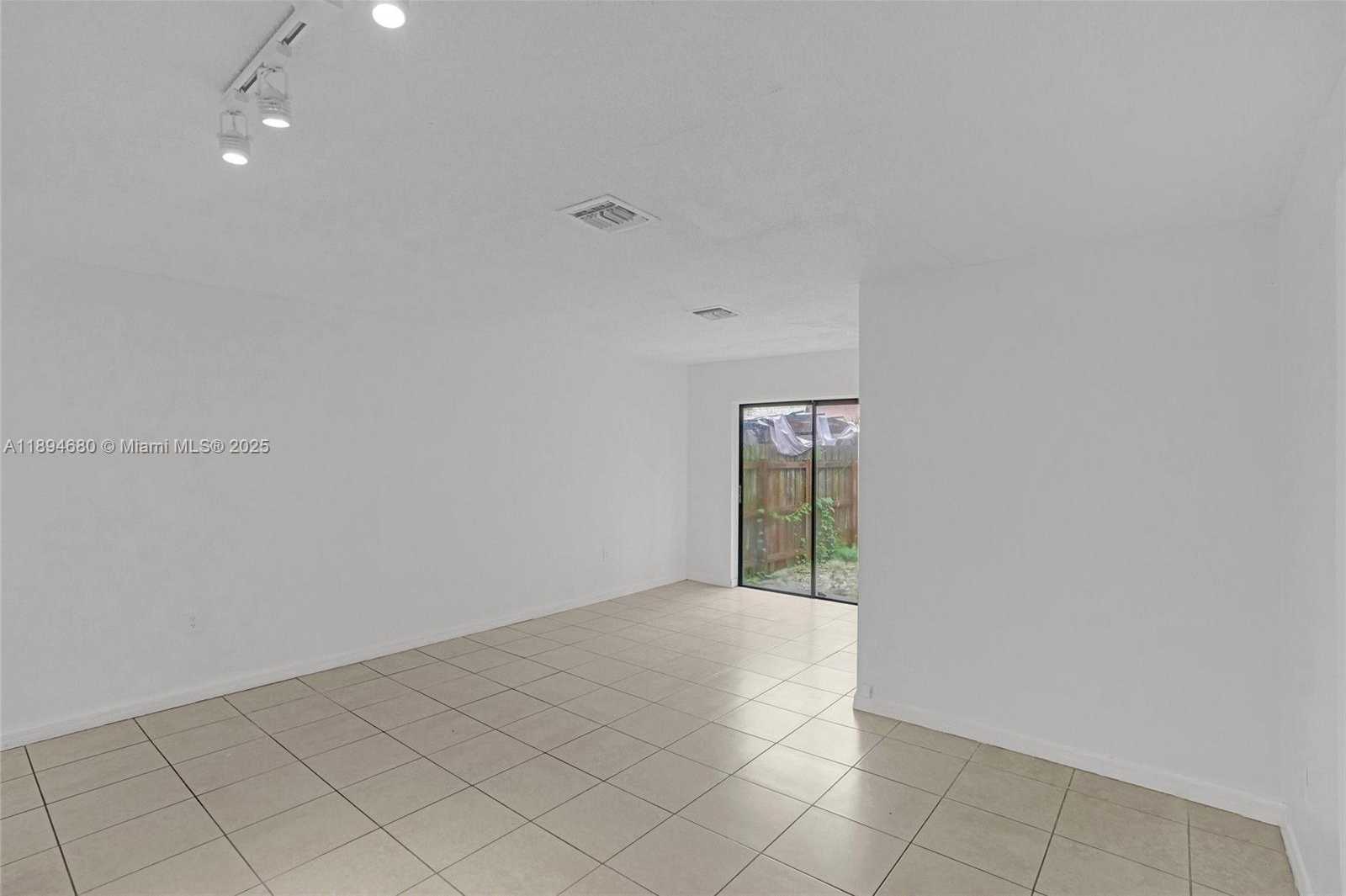Small Image of 3876 NORTH WEST 207TH ST RD, Miami Gardens Number 11