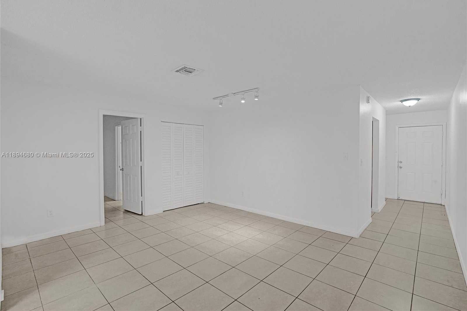 Small Image of 3876 NORTH WEST 207TH ST RD, Miami Gardens Number 12