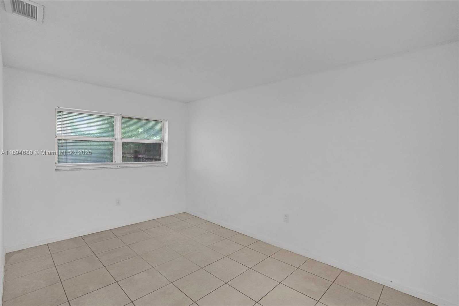Small Image of 3876 NORTH WEST 207TH ST RD, Miami Gardens Number 14