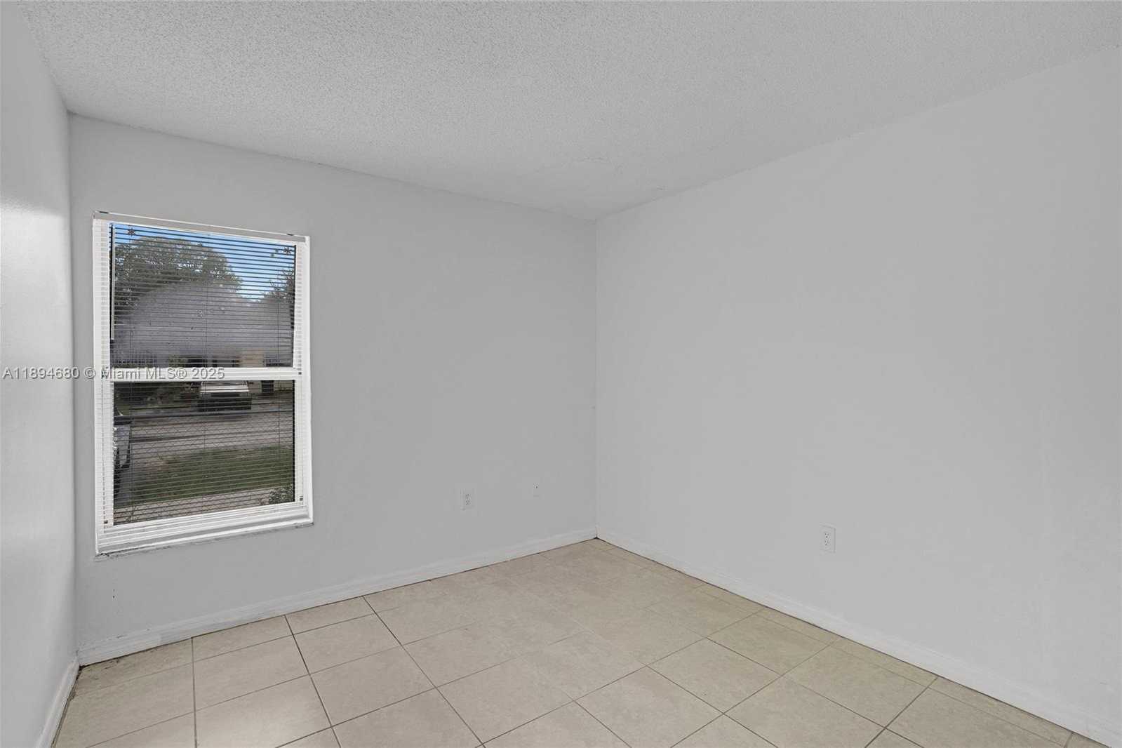 Small Image of 3876 NORTH WEST 207TH ST RD, Miami Gardens Number 26
