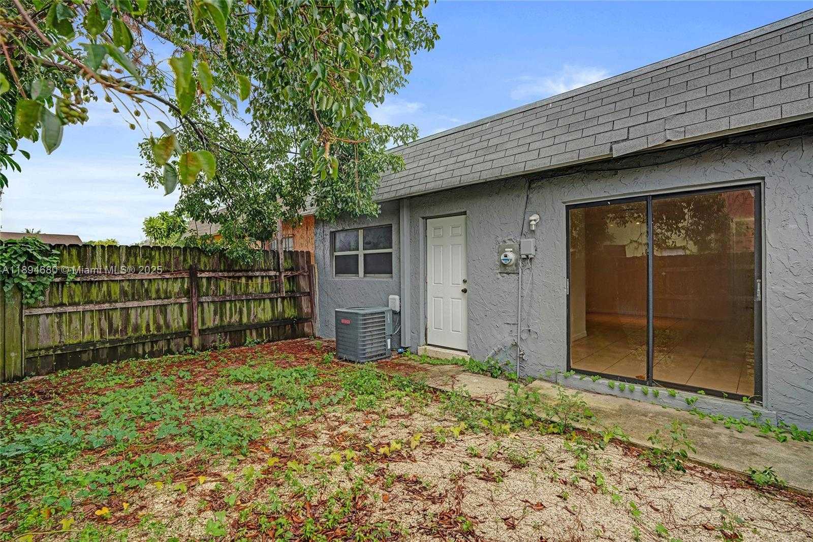 Small Image of 3876 NORTH WEST 207TH ST RD, Miami Gardens Number 33