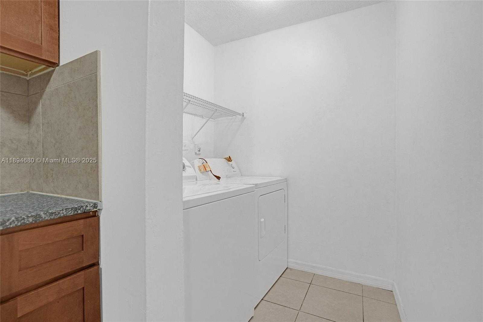 Small Image of 3876 NORTH WEST 207TH ST RD, Miami Gardens Number 5