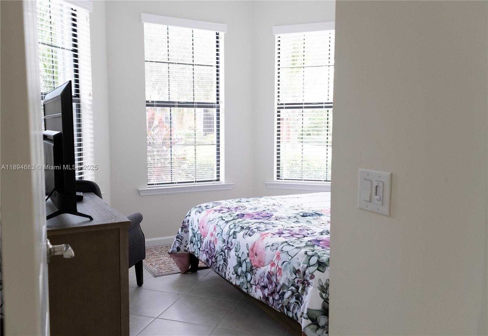 Small Image of 6268 VICTORY DR, Ave Maria Number 19