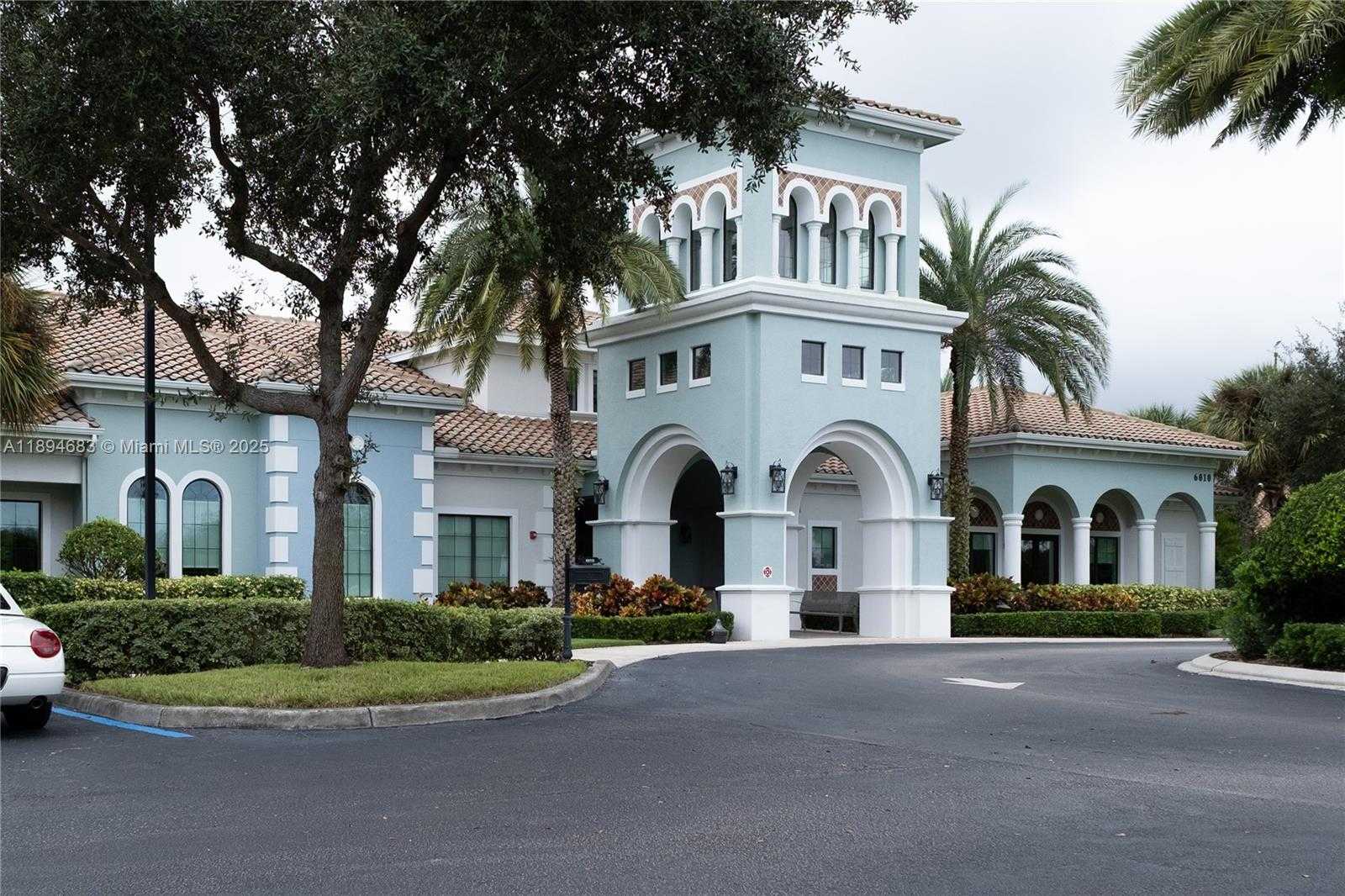 Small Image of 6268 VICTORY DR, Ave Maria Number 42
