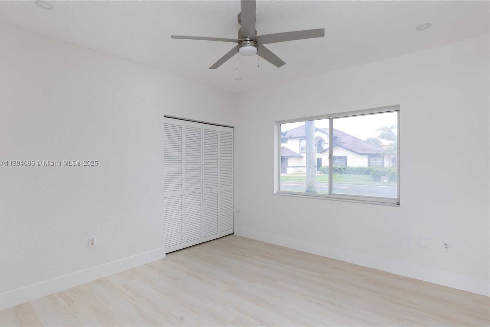 Small Image of 1361 SOUTH WEST 104TH AVE, Pembroke Pines Number 13