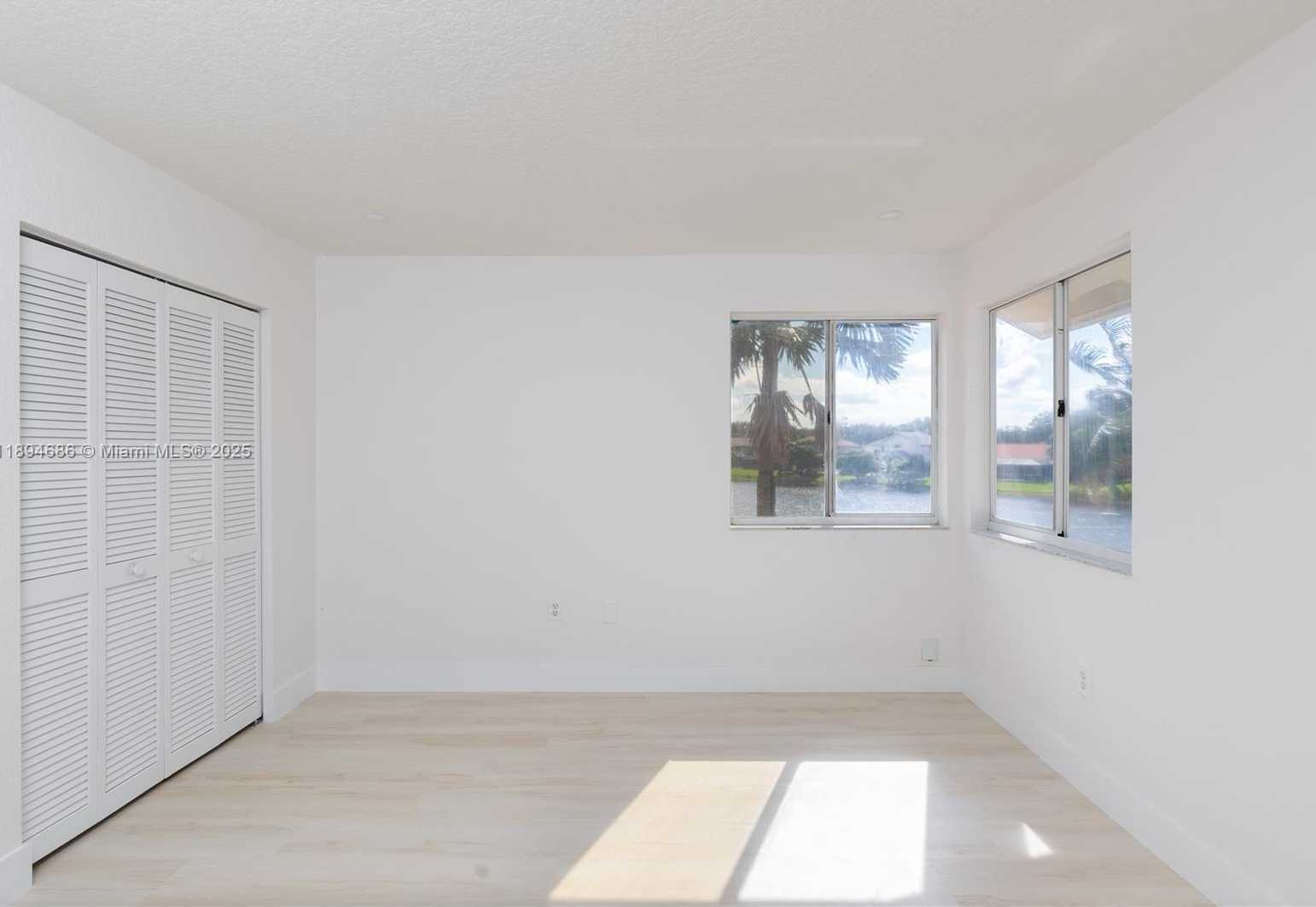 Small Image of 1361 SOUTH WEST 104TH AVE, Pembroke Pines Number 14