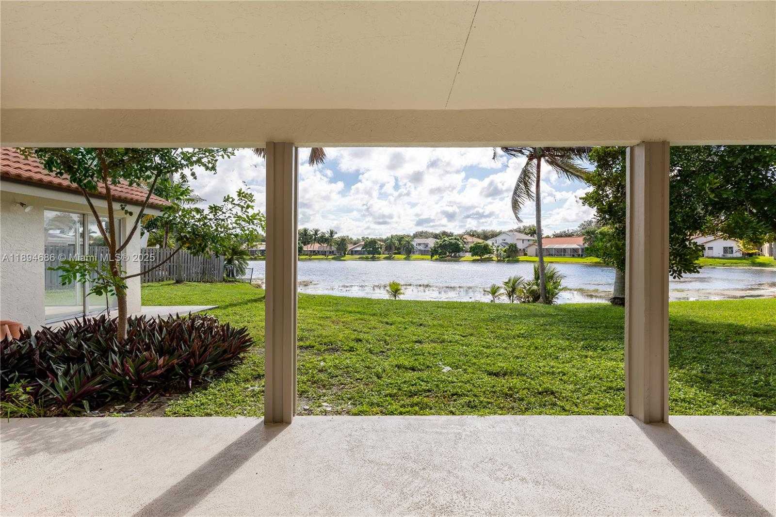 Small Image of 1361 SOUTH WEST 104TH AVE, Pembroke Pines Number 26