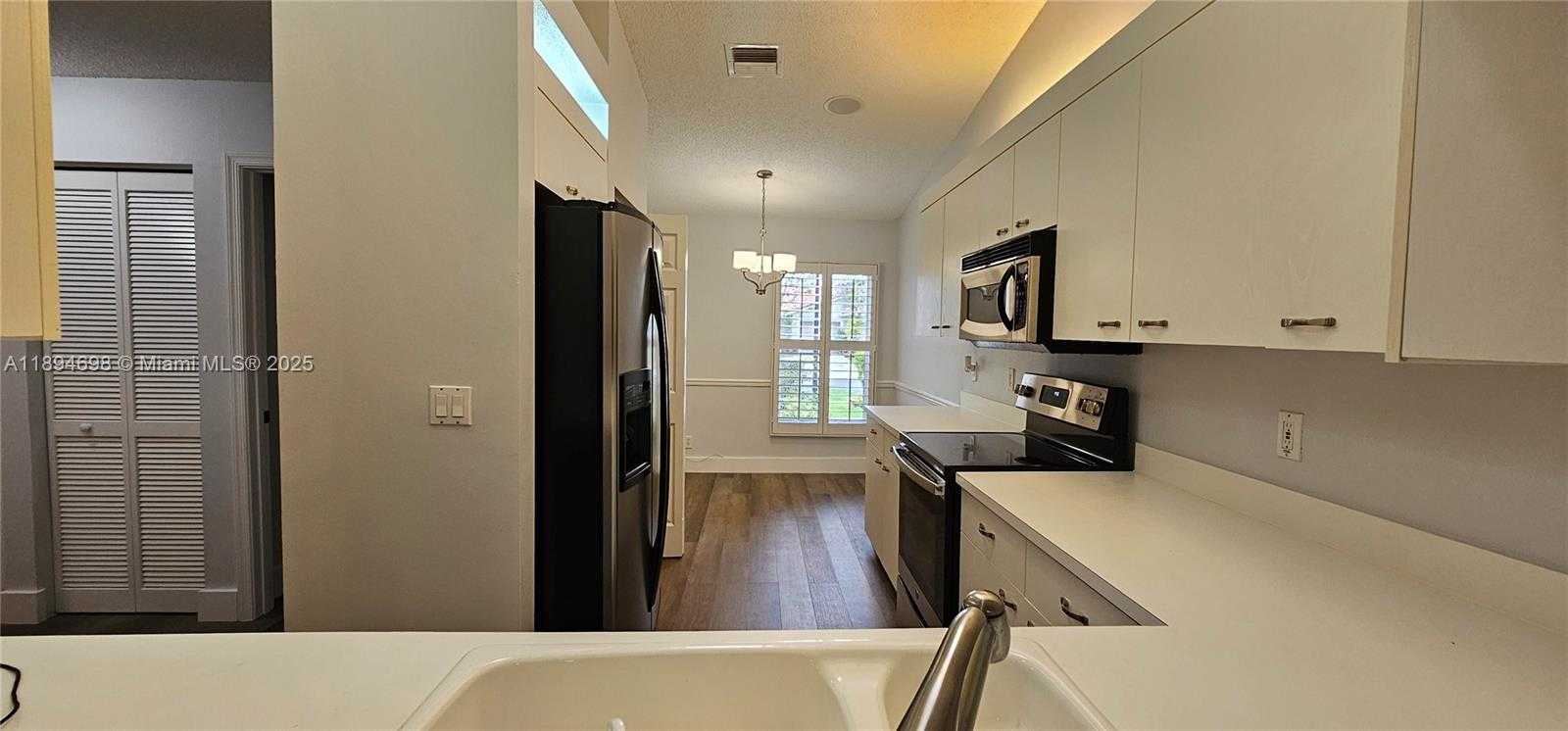 Small Image of 85 SAUSALITO DR, Boynton Beach Number 28