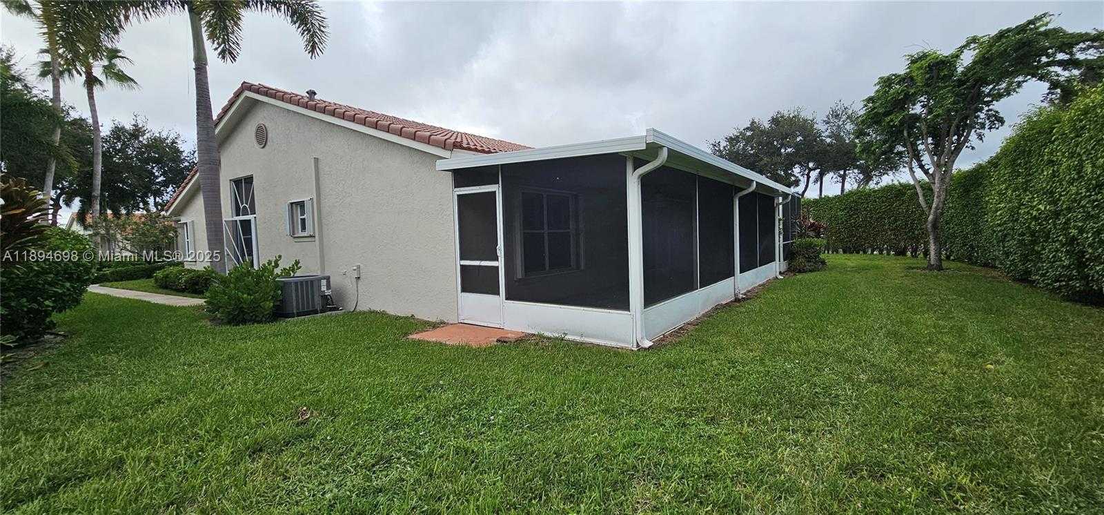 Small Image of 85 SAUSALITO DR, Boynton Beach Number 3