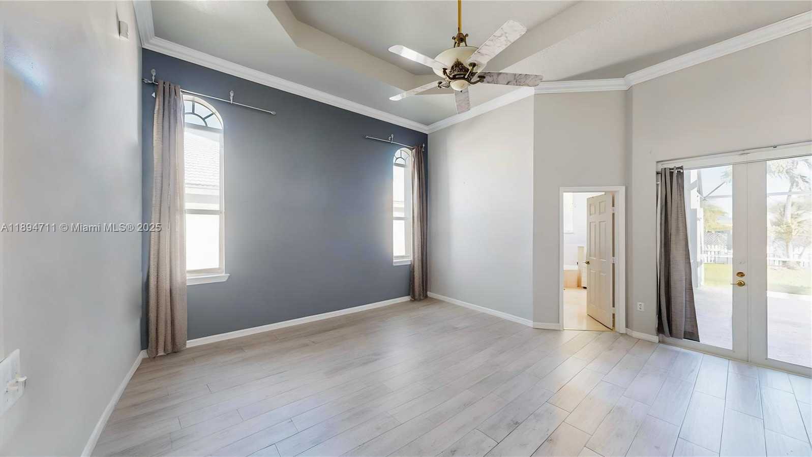 Small Image of 2835 FAIRWAYS DR, Homestead Number 23