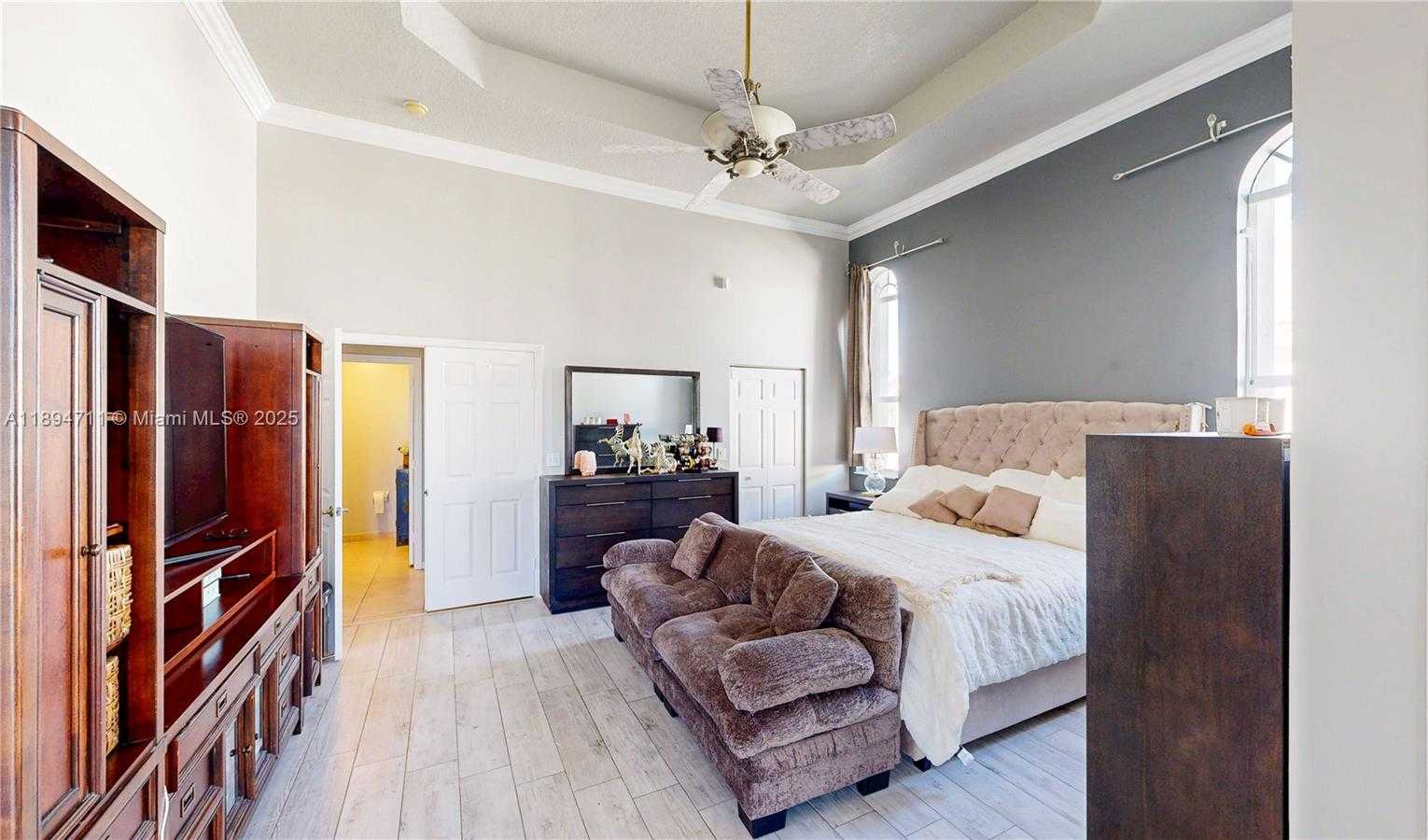 Small Image of 2835 FAIRWAYS DR, Homestead Number 25