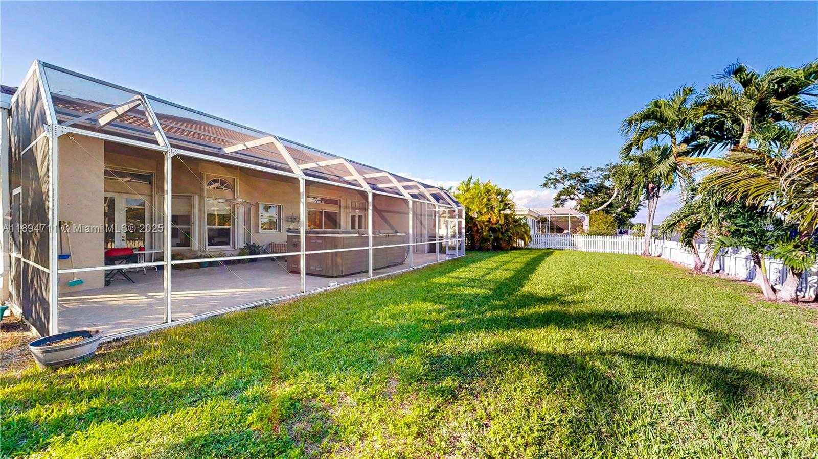 Small Image of 2835 FAIRWAYS DR, Homestead Number 43