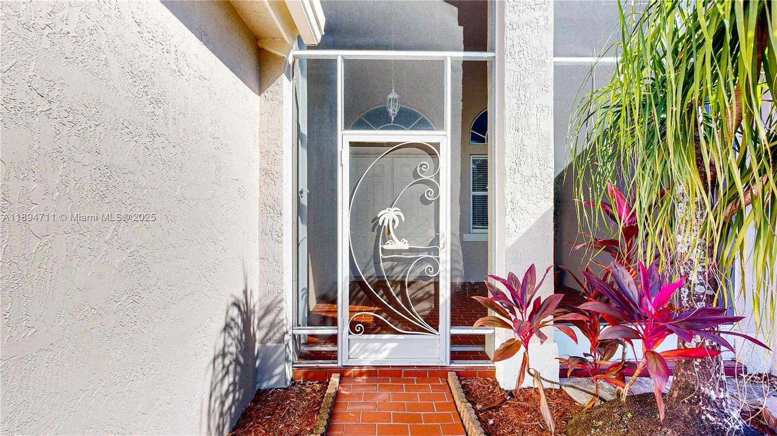 Small Image of 2835 FAIRWAYS DR, Homestead Number 5