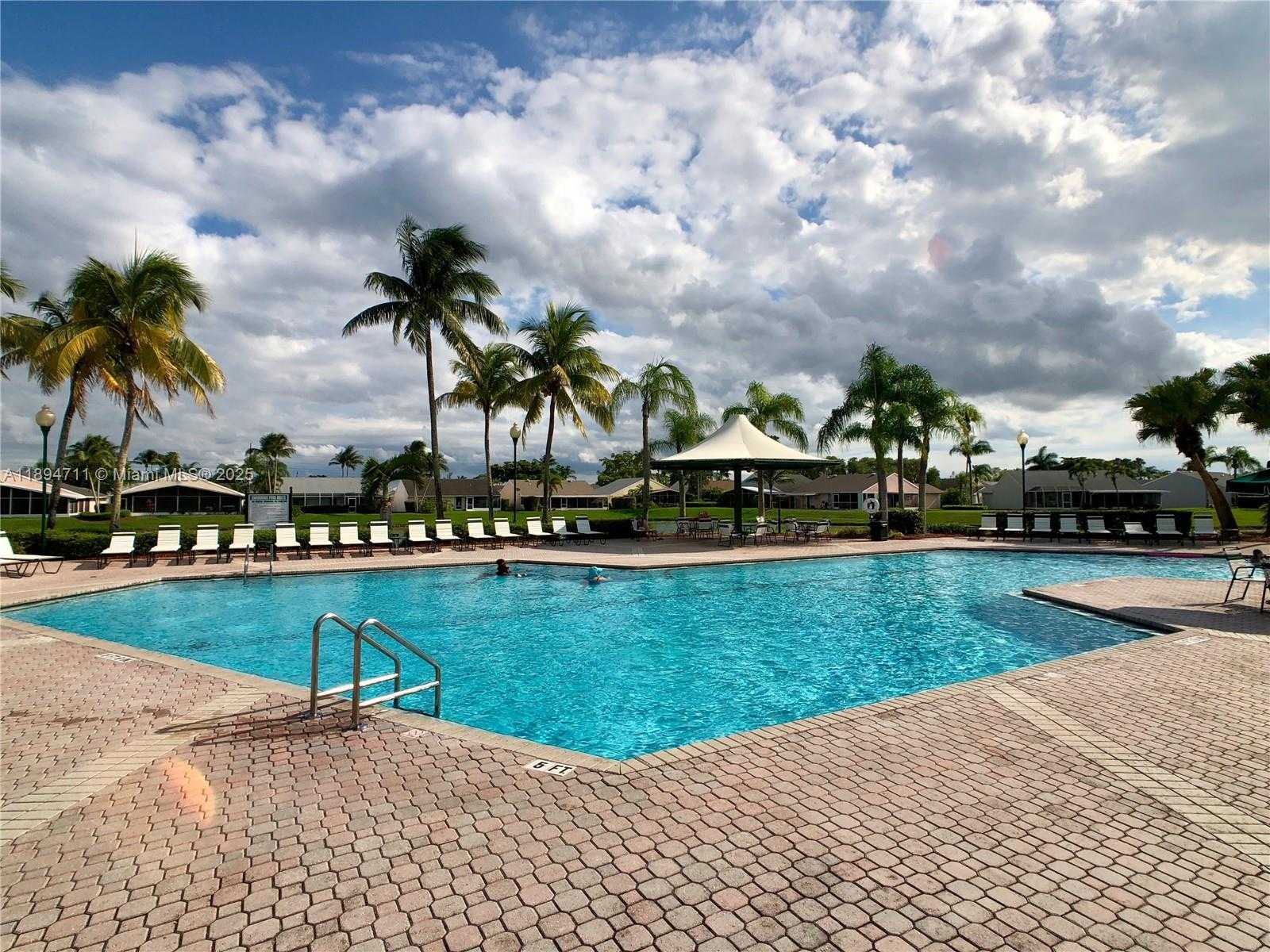 Small Image of 2835 FAIRWAYS DR, Homestead Number 68