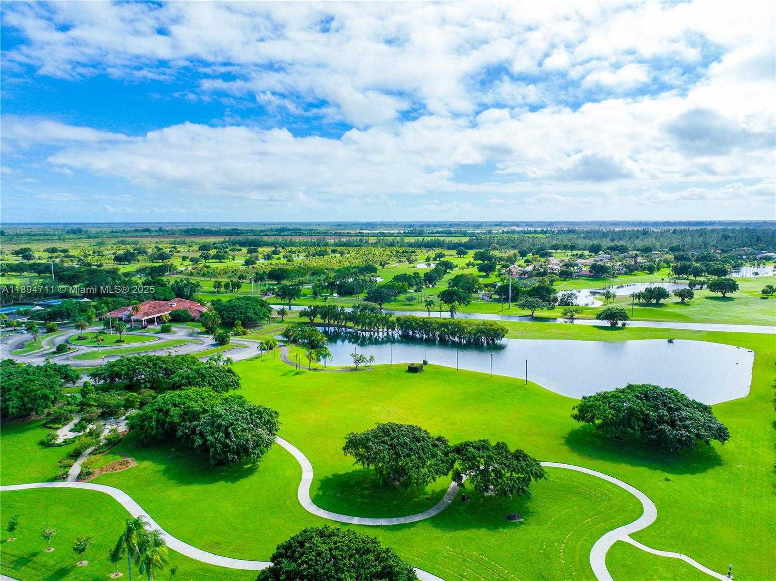 Small Image of 2835 FAIRWAYS DR, Homestead Number 74