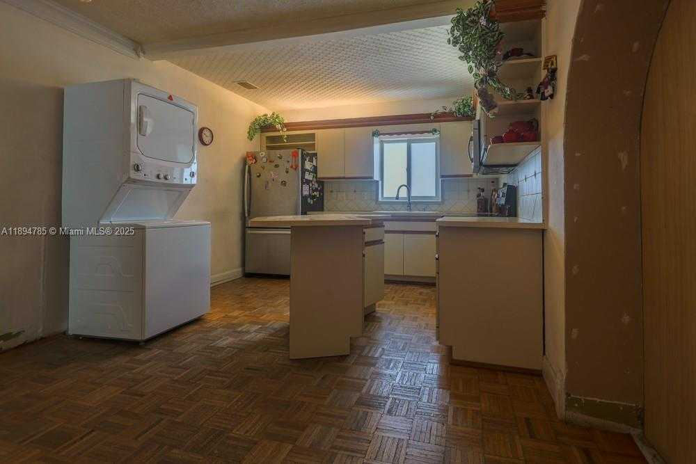 Small Image of 3495 WEST 2ND AVE, Hialeah Number 21