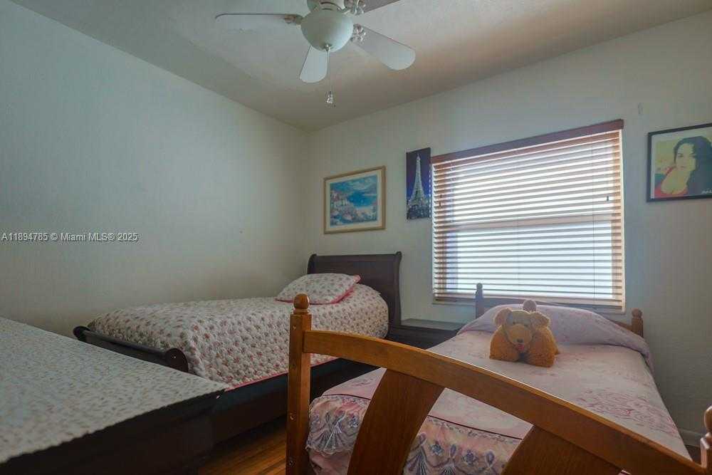 Small Image of 3495 WEST 2ND AVE, Hialeah Number 22