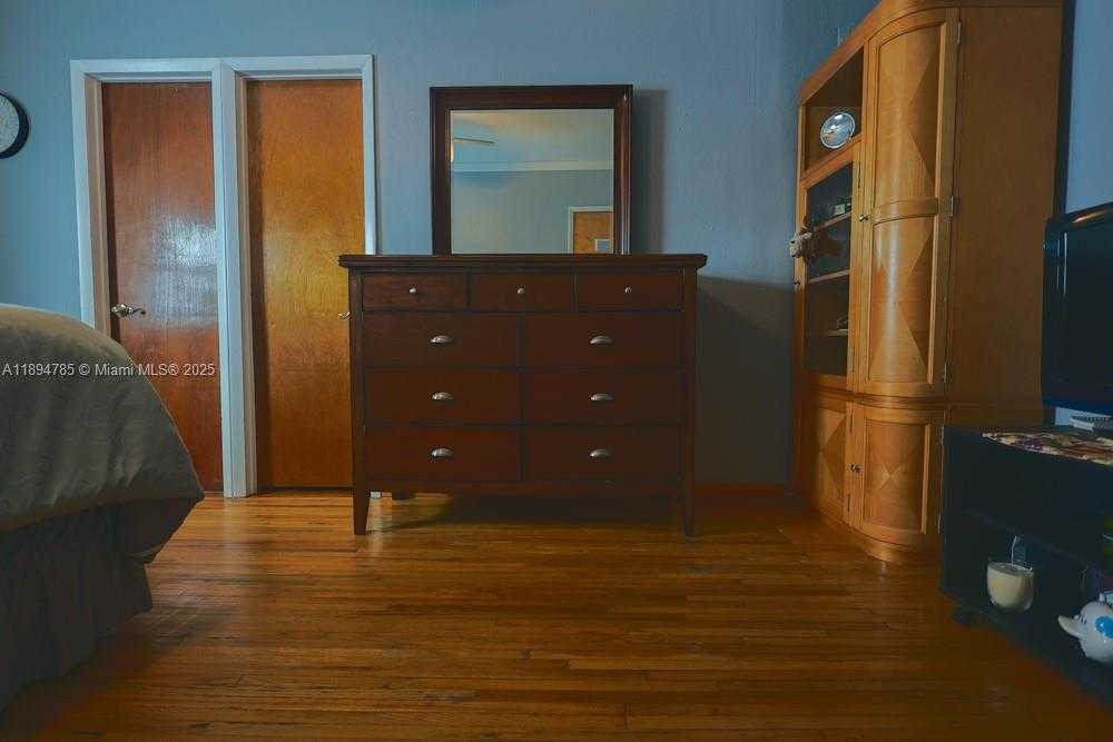 Small Image of 3495 WEST 2ND AVE, Hialeah Number 25