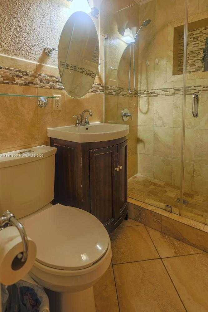 Small Image of 3495 WEST 2ND AVE, Hialeah Number 28