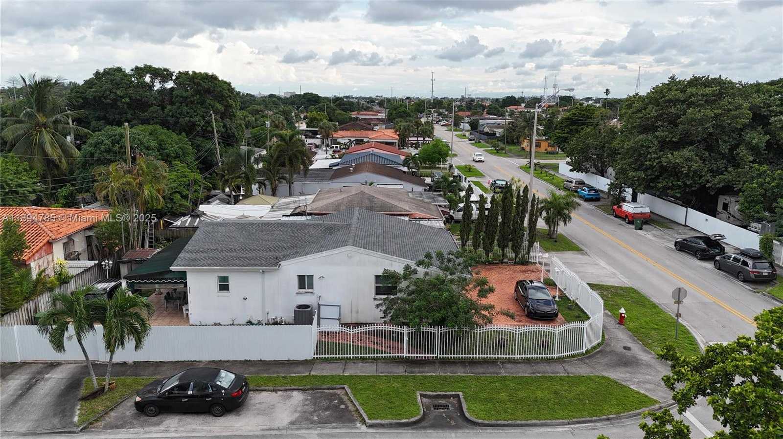 Small Image of 3495 WEST 2ND AVE, Hialeah Number 3