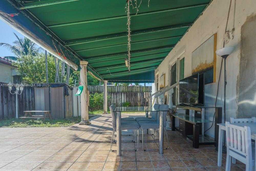 Small Image of 3495 WEST 2ND AVE, Hialeah Number 30