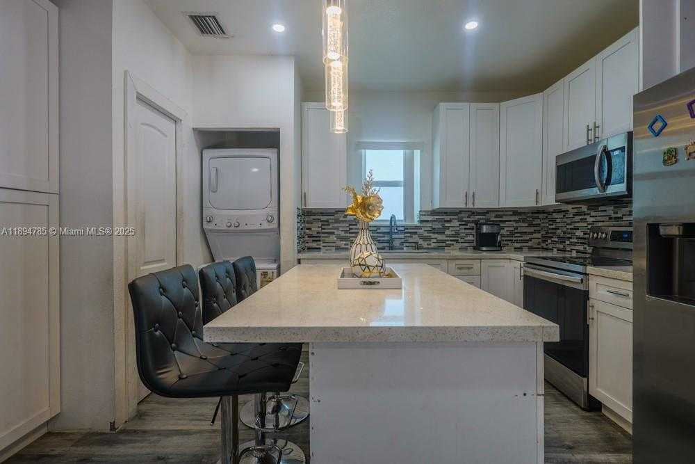 Small Image of 3495 WEST 2ND AVE, Hialeah Number 37