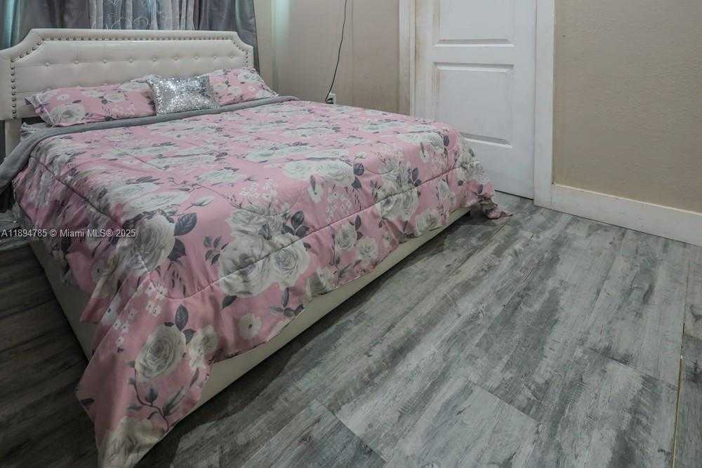 Small Image of 3495 WEST 2ND AVE, Hialeah Number 39