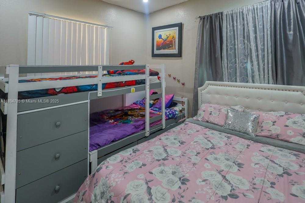 Small Image of 3495 WEST 2ND AVE, Hialeah Number 40
