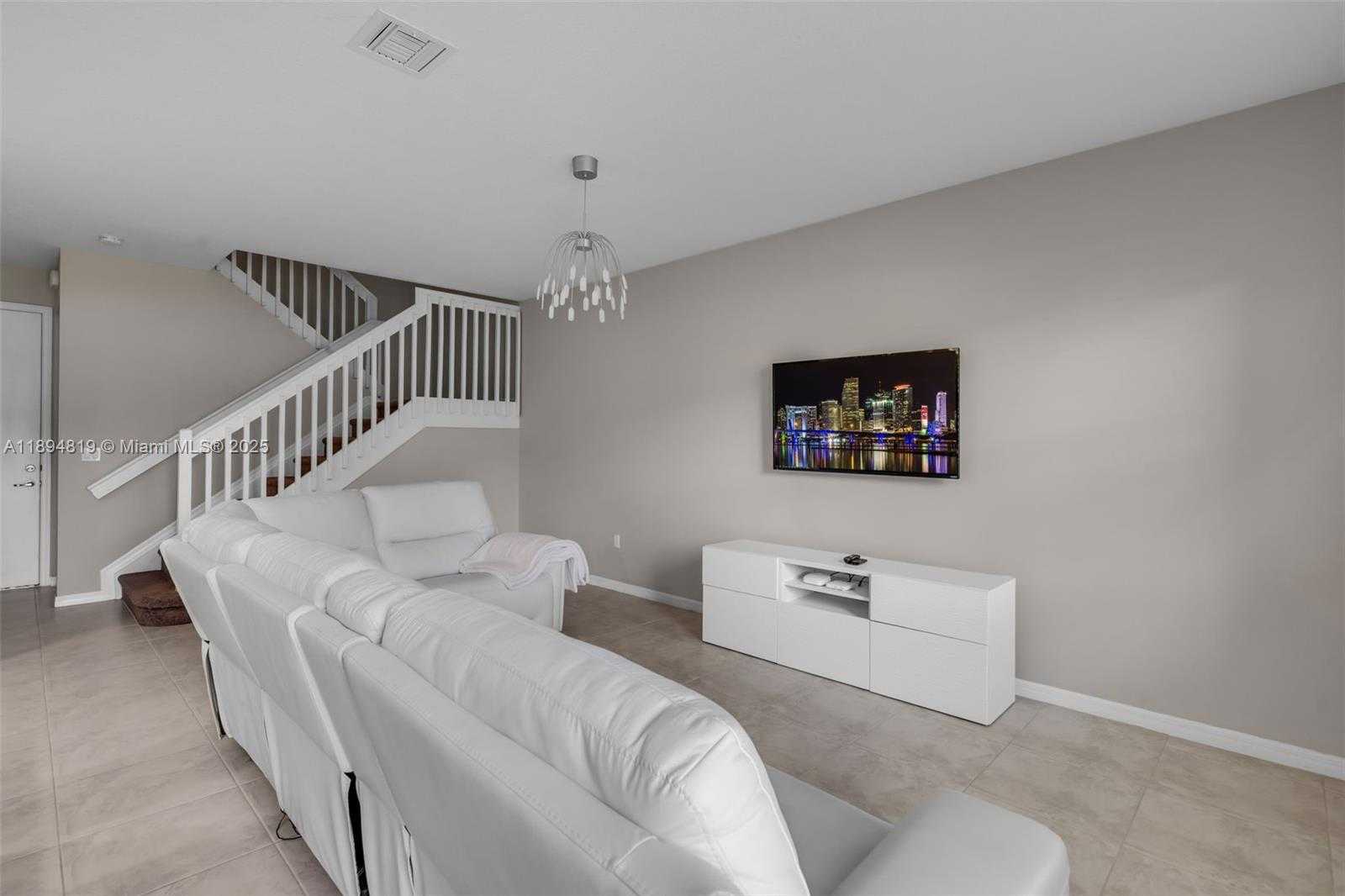 Small Image of Miami Number 14