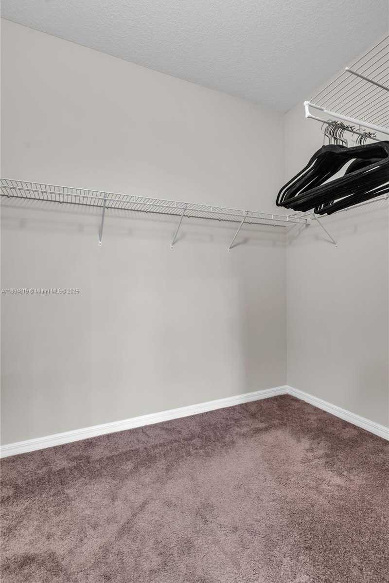 Small Image of Miami Number 23