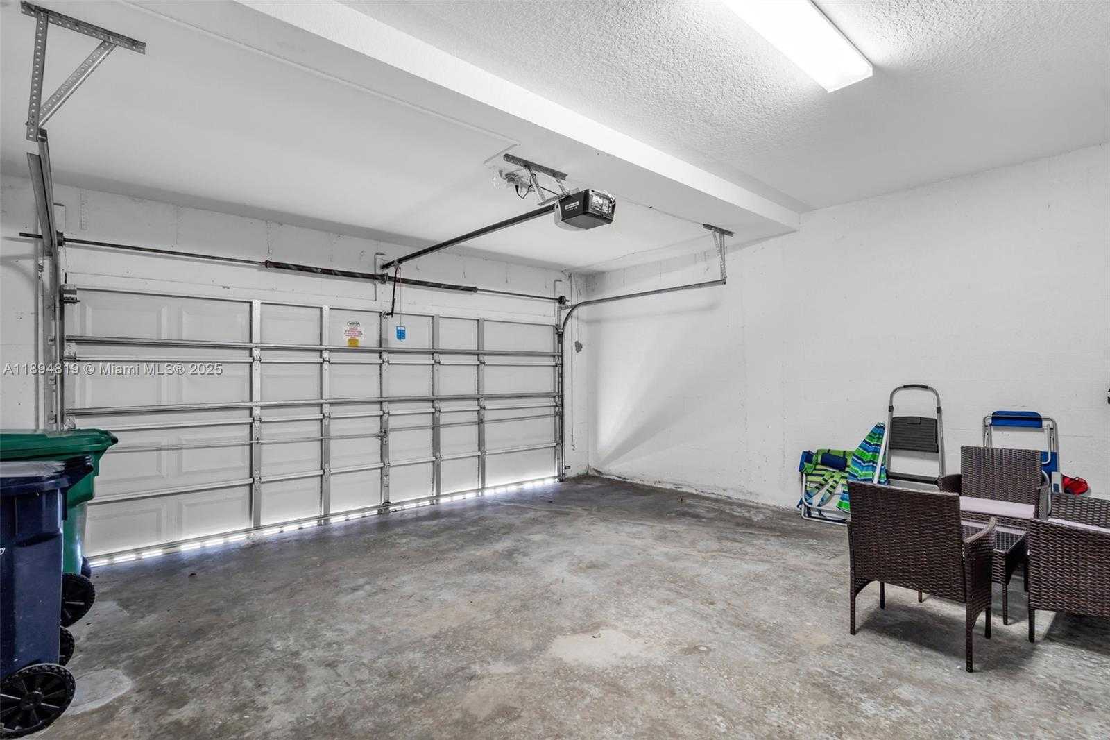 Small Image of Miami Number 59