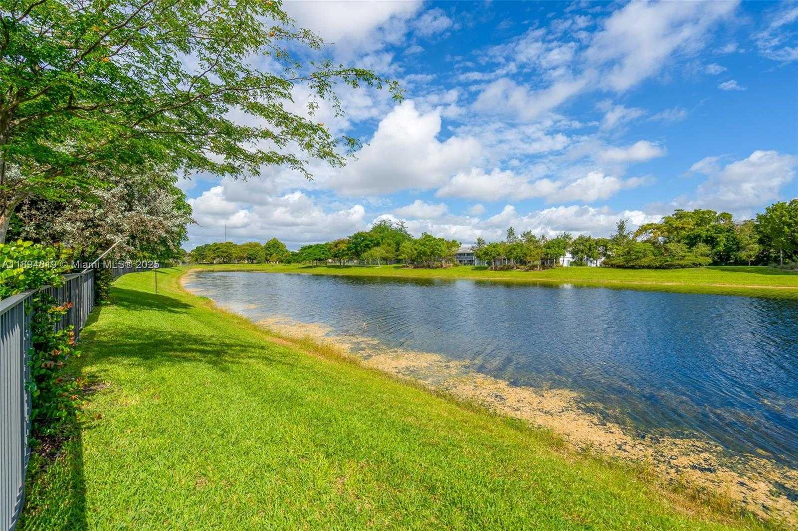 Small Image of Miami Number 7