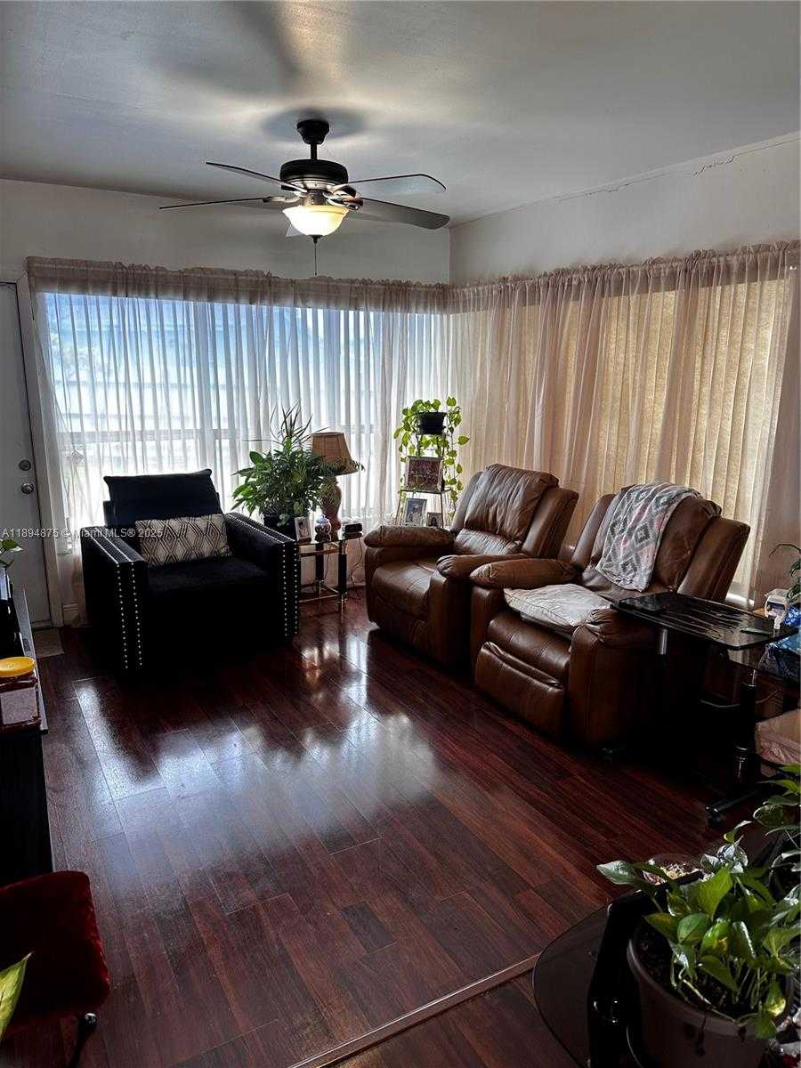 Small Image of 10610 SOUTH WEST 204TH TER, Cutler Bay Number 4