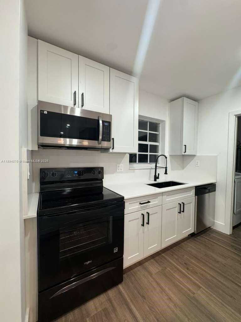 Small Image of 2411 SOUTH WEST 50TH TER, Fort Lauderdale Number 11